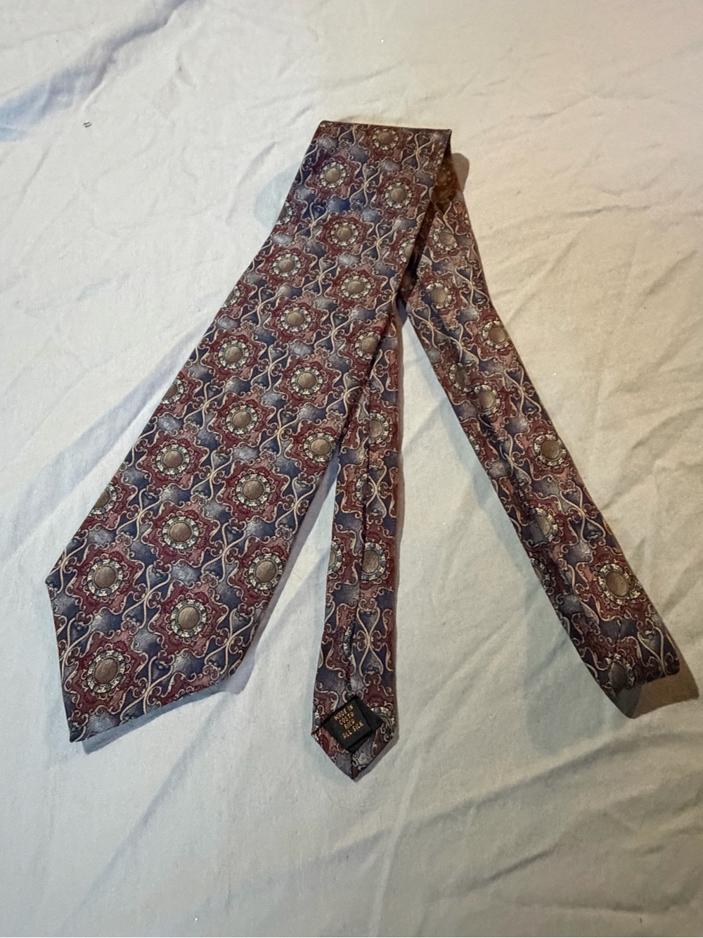 bill blass Burgundy and Navy Paisley Medallion Silk Tie